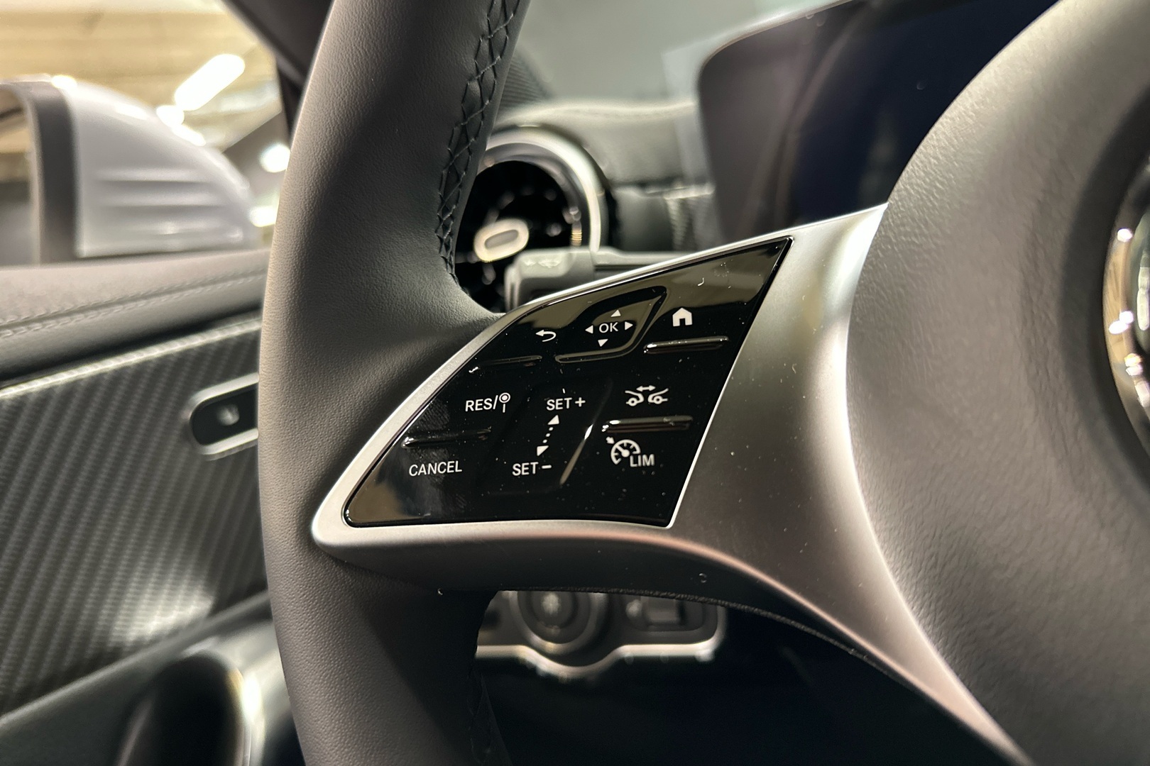 MERCEDES-BENZ CLA 2025