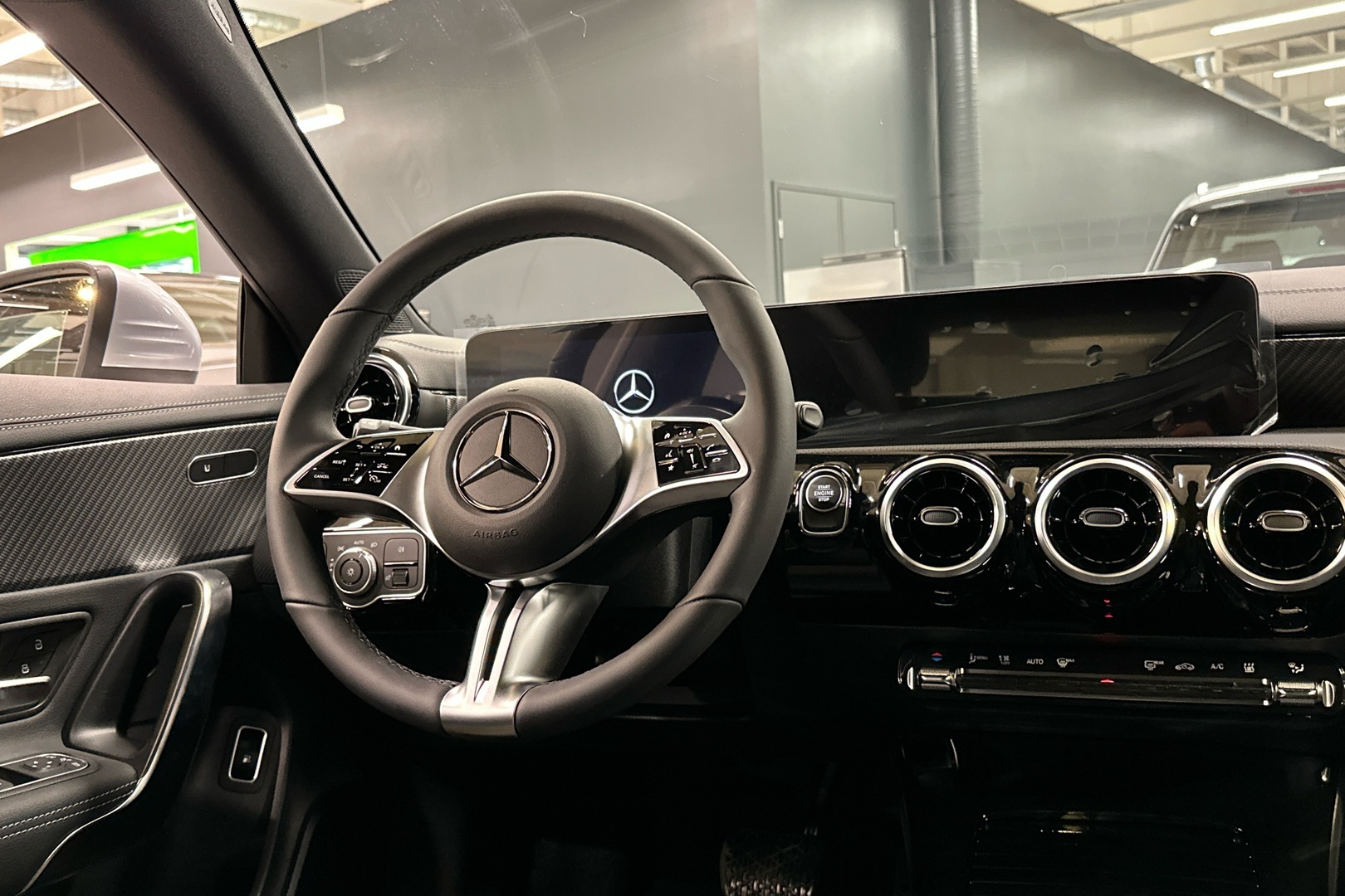 MERCEDES-BENZ CLA 2025