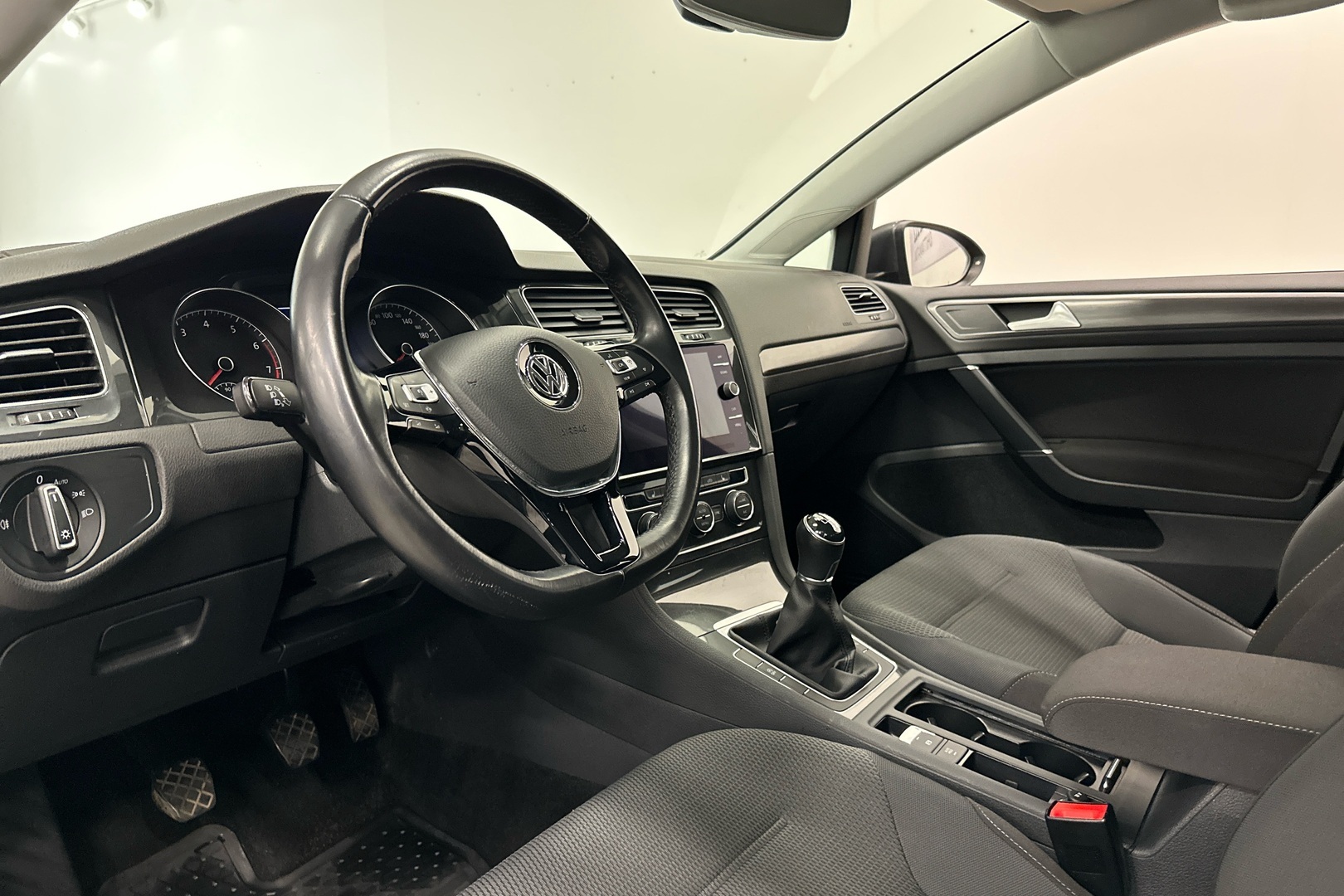 VOLKSWAGEN Golf 2020