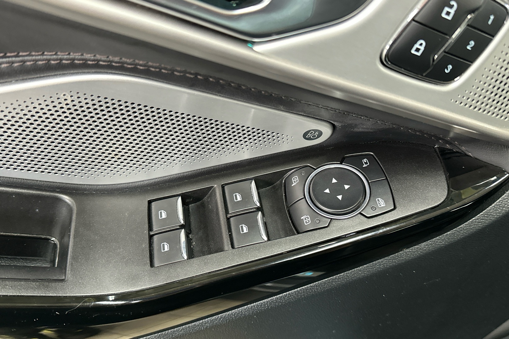 FORD Explorer 2021