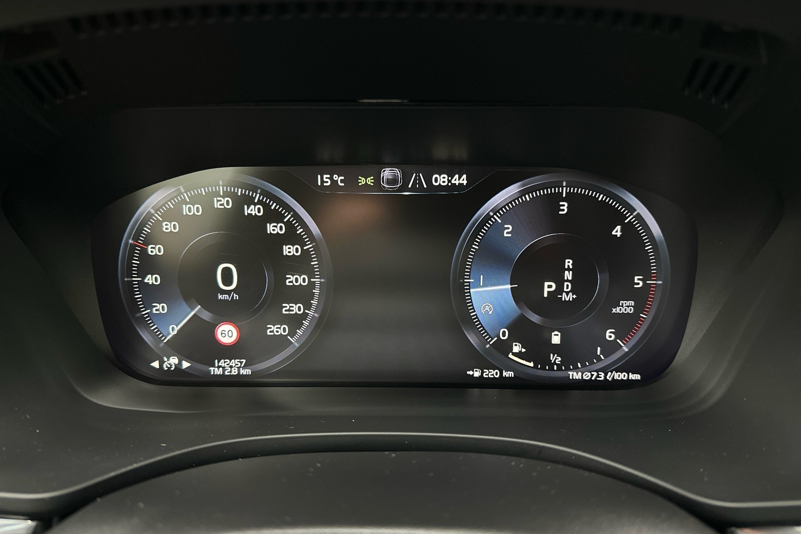 VOLVO XC60 2021