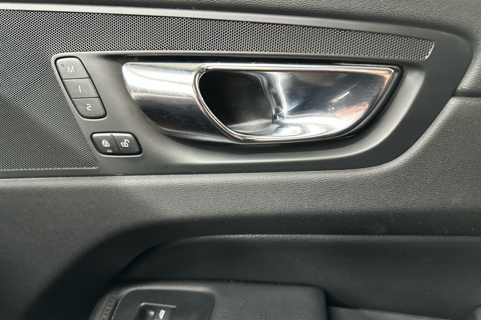 VOLVO XC60 2021