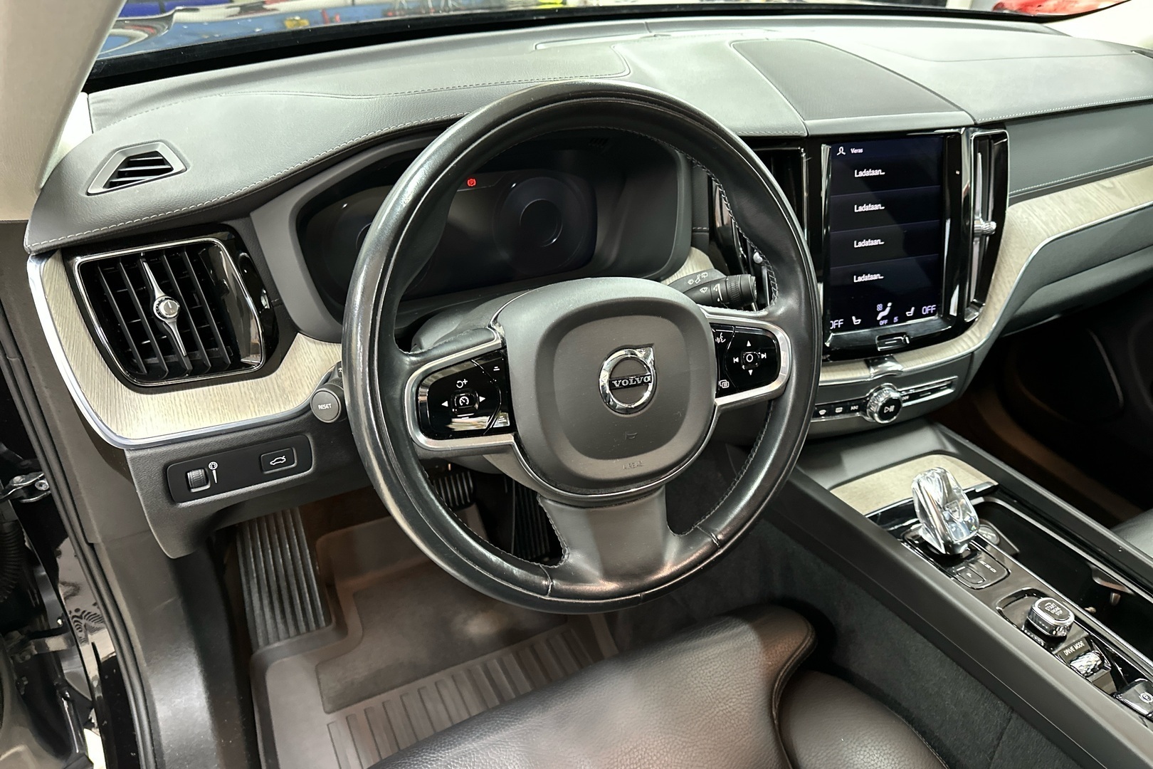 VOLVO XC60 2021