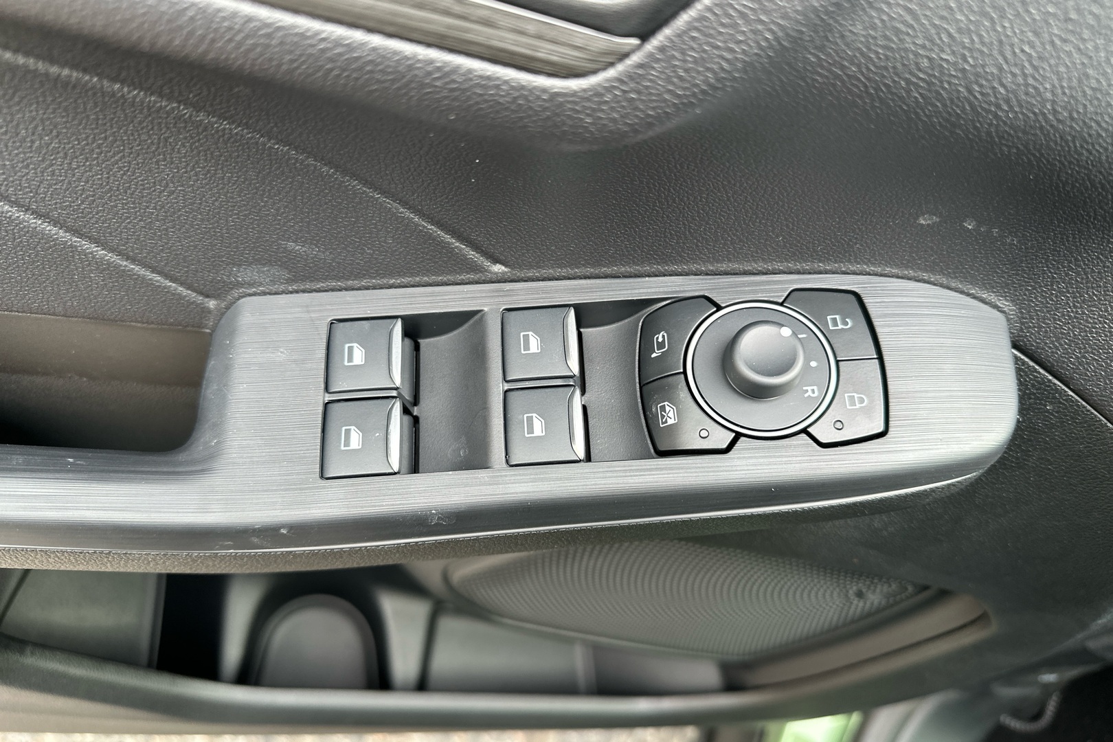 FORD Kuga 2025