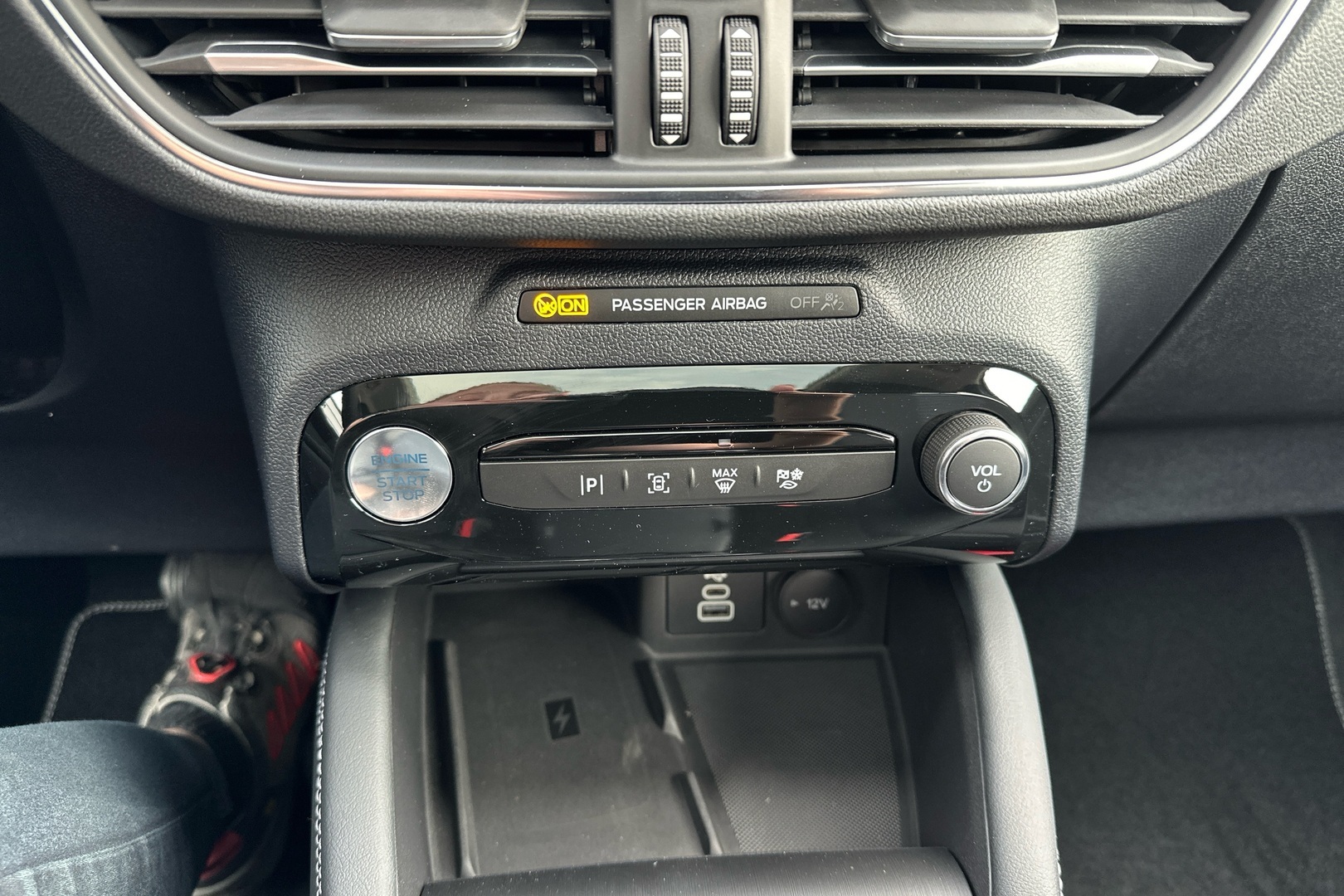 FORD Kuga 2025