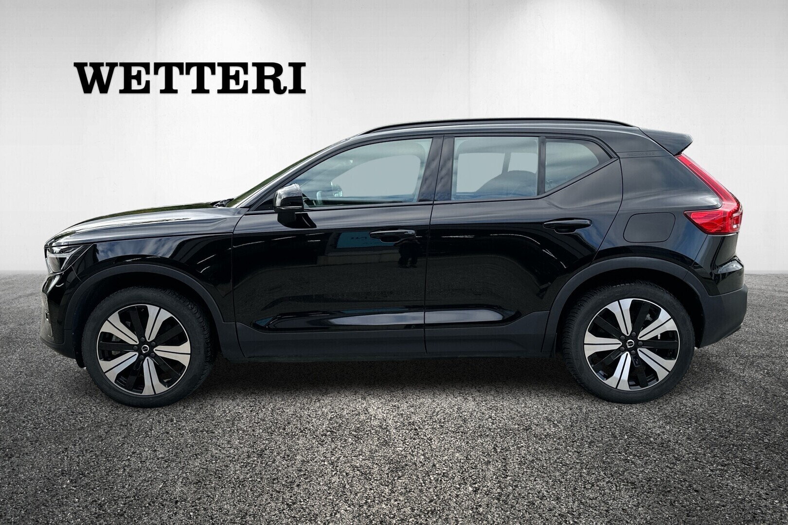 VOLVO XC40 2023