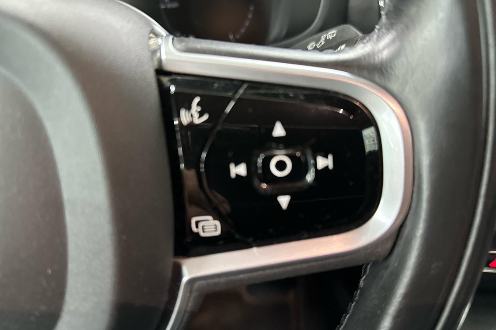 VOLVO V60 2021