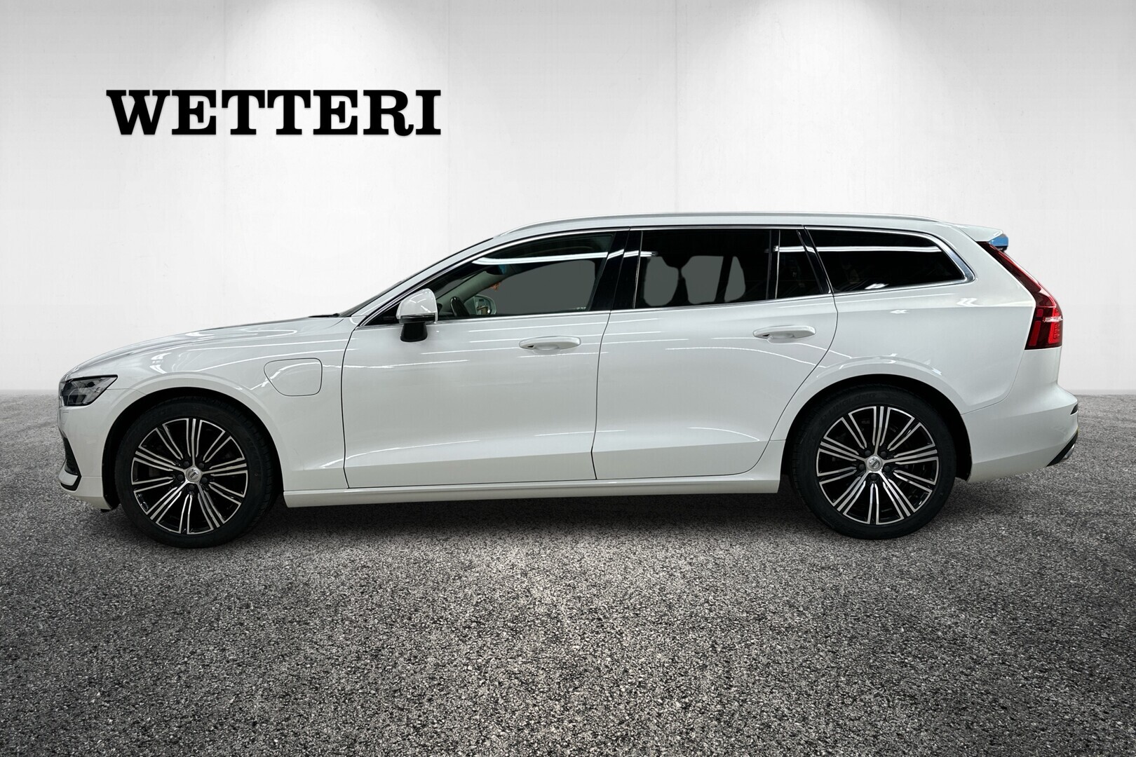 VOLVO V60 2021