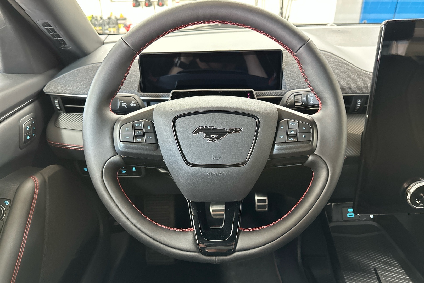 FORD Mustang Mach-E 2025