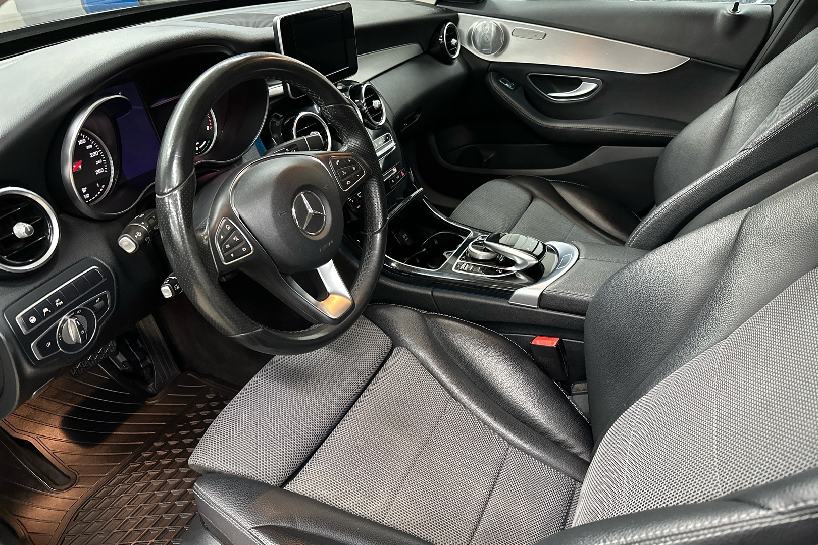 MERCEDES-BENZ C 2017