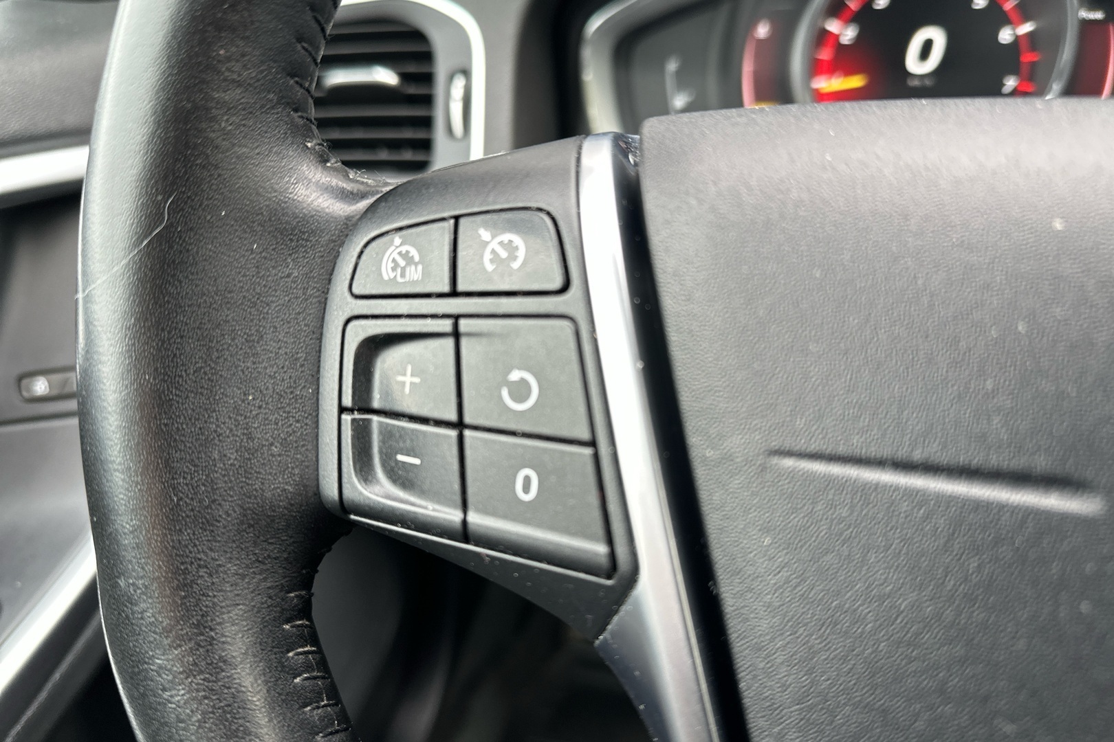 VOLVO S60 2018