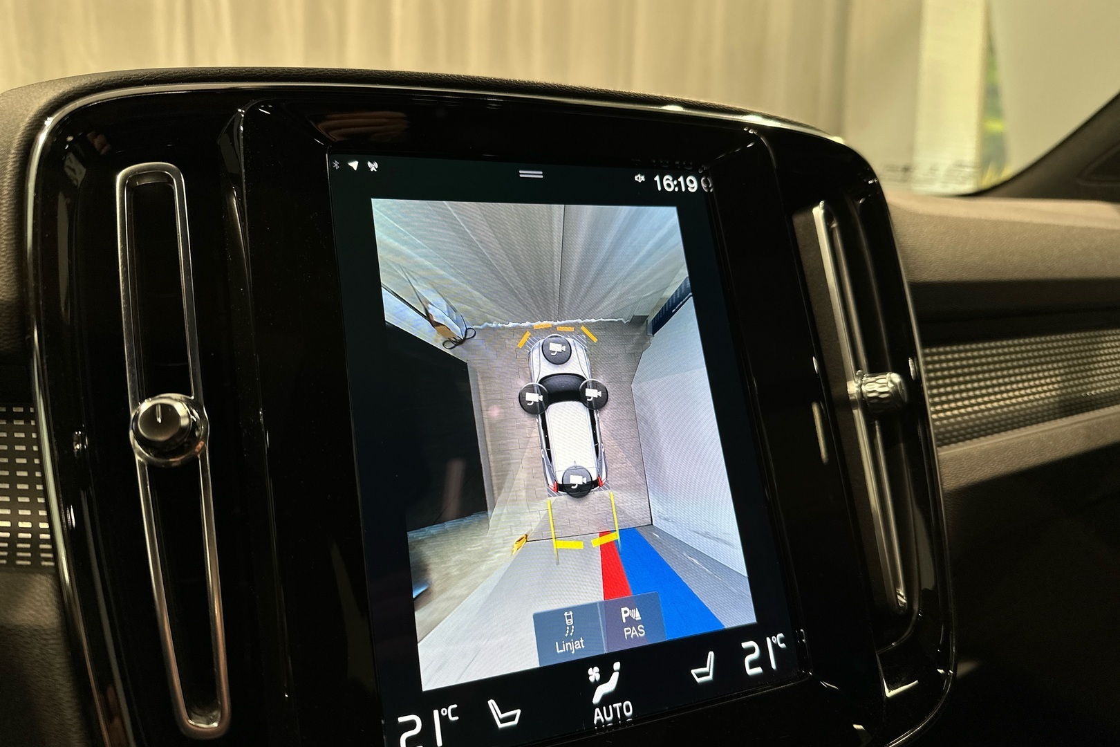VOLVO XC40 2022