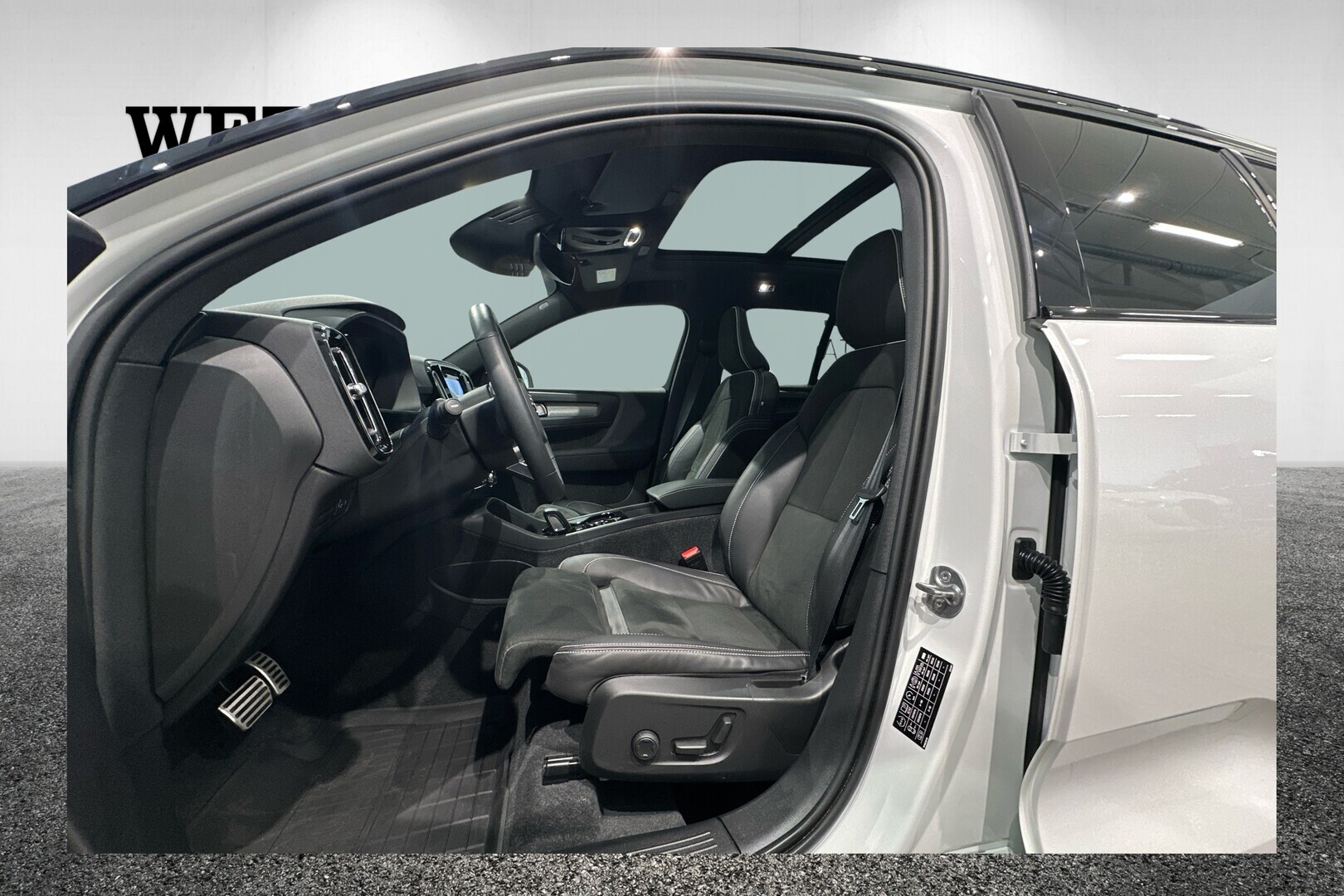 VOLVO XC40 2022