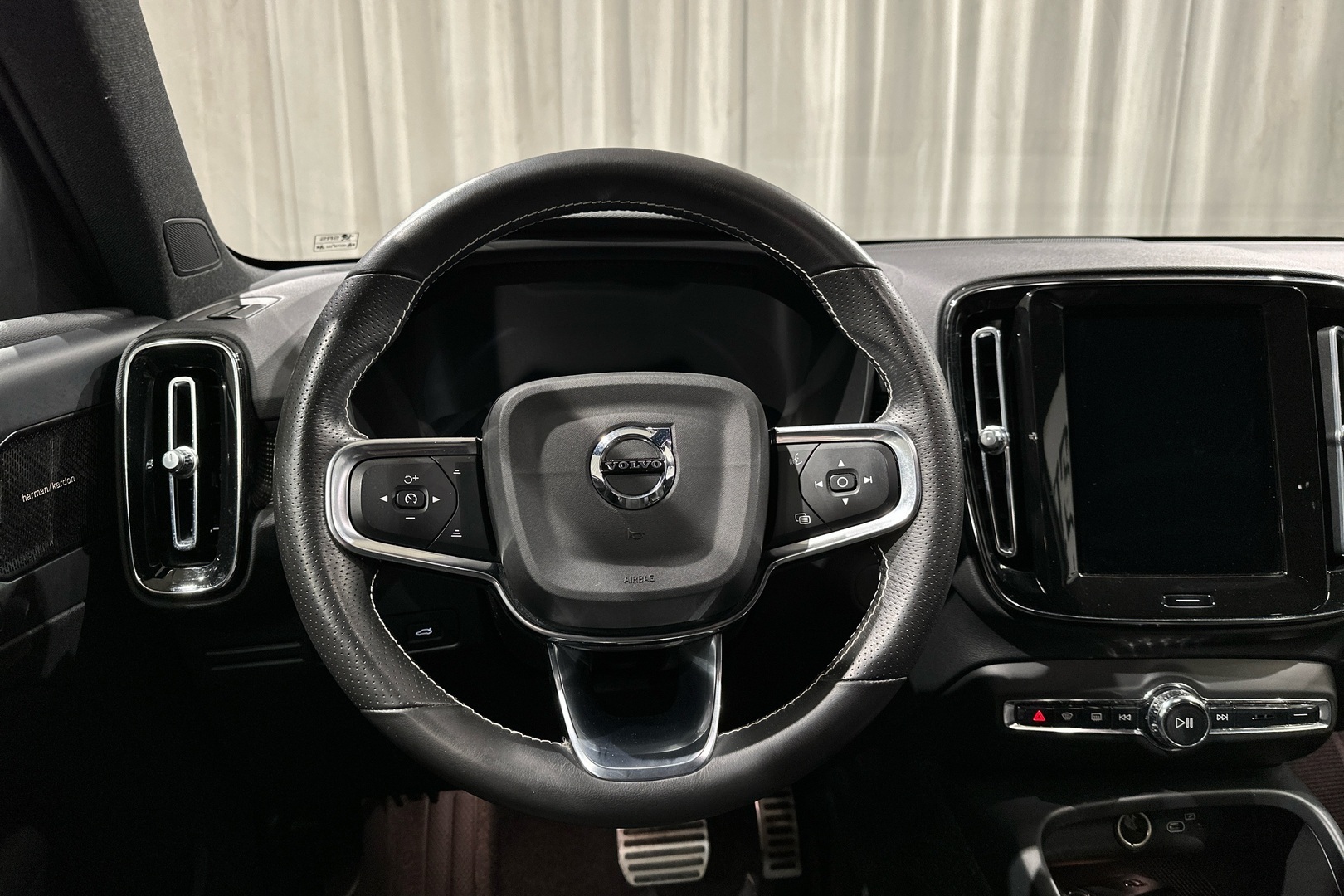 VOLVO XC40 2021