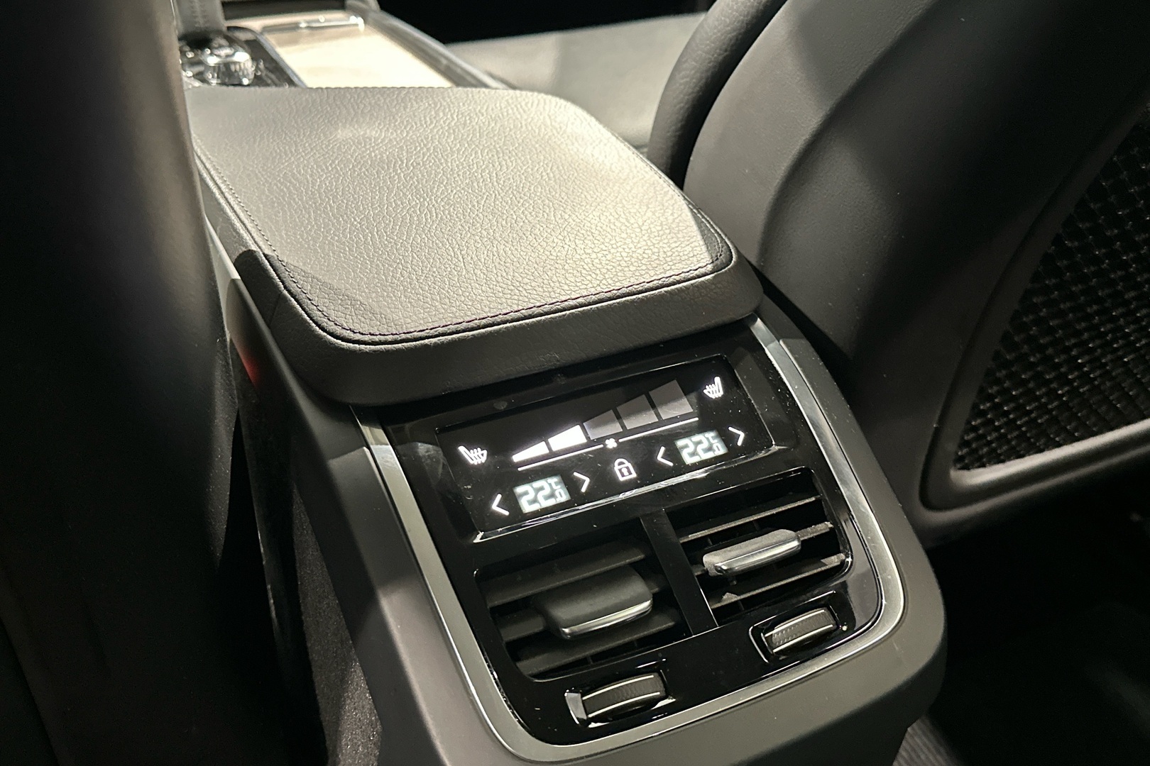 VOLVO V90 Cross Country 2021