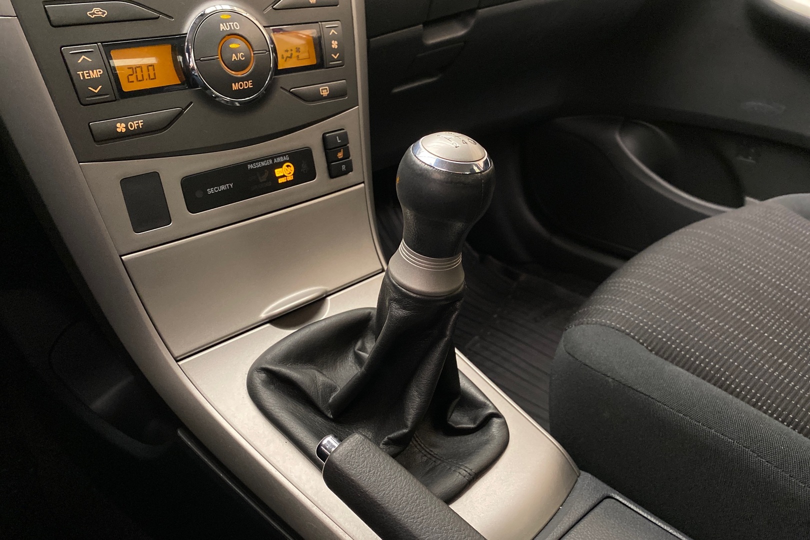 TOYOTA Corolla 2008
