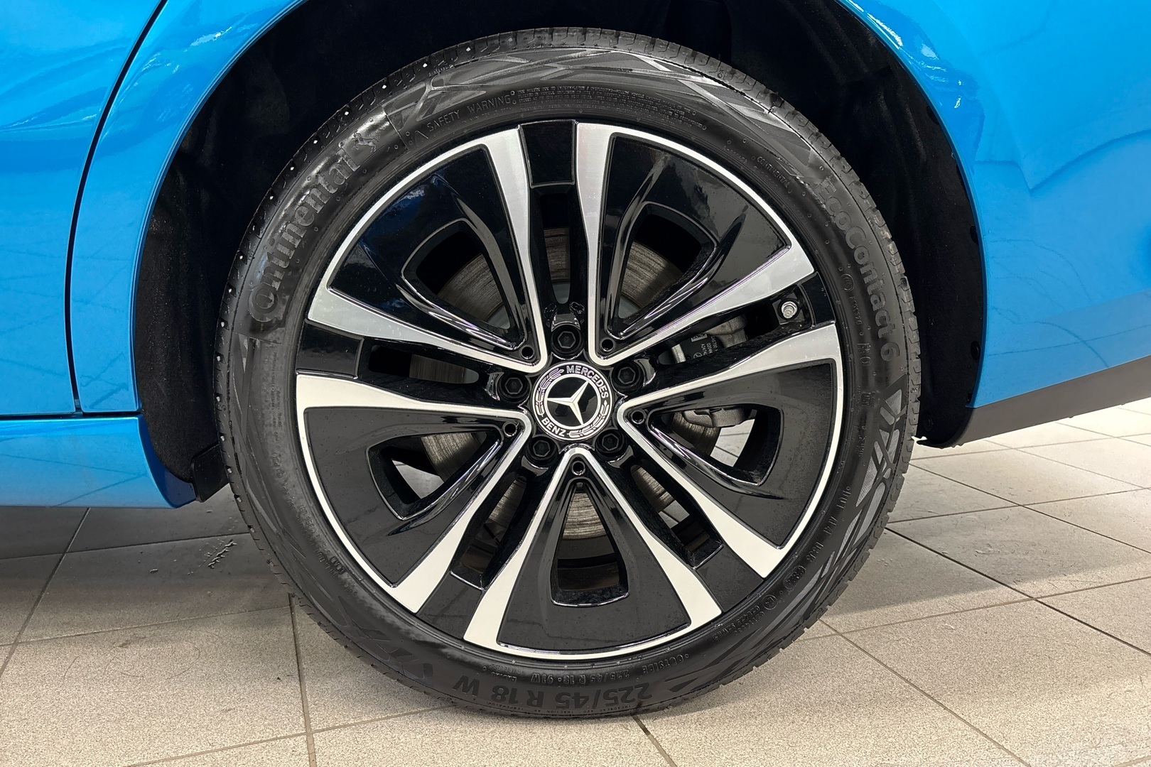 MERCEDES-BENZ CLA 2025
