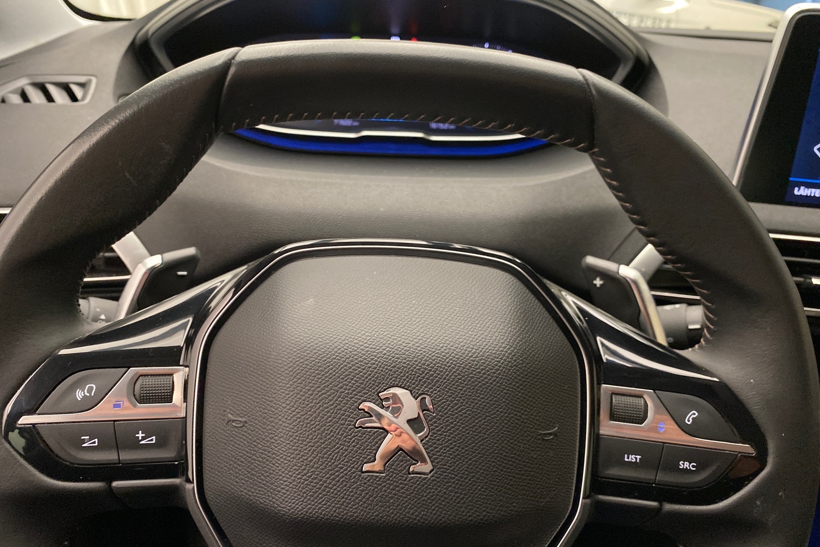 PEUGEOT 3008 2022