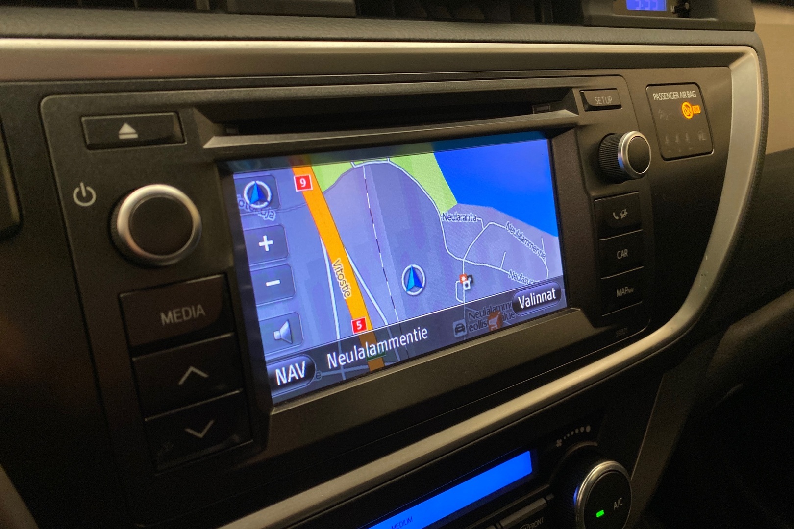 TOYOTA Auris 2014