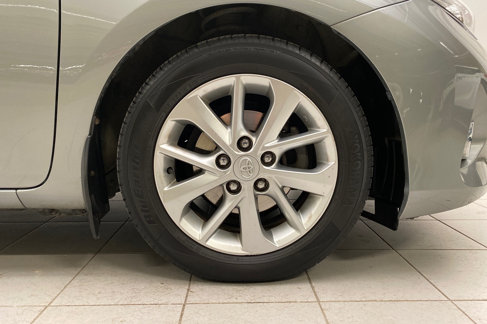 TOYOTA Auris 2014