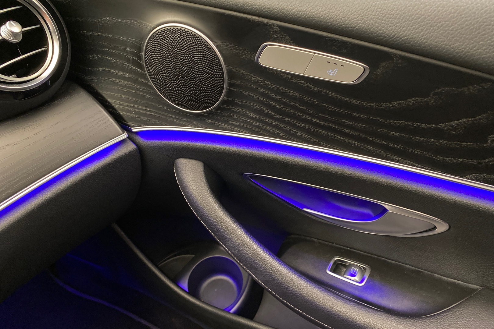 MERCEDES-BENZ E 2023