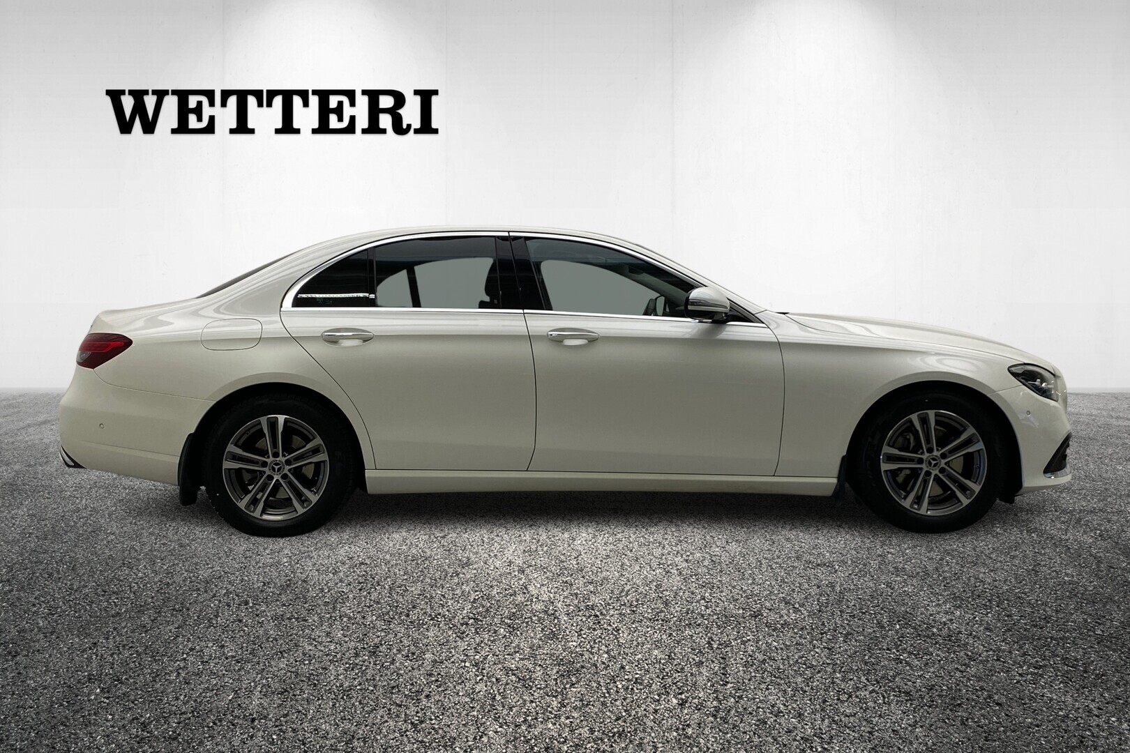 MERCEDES-BENZ E 2023