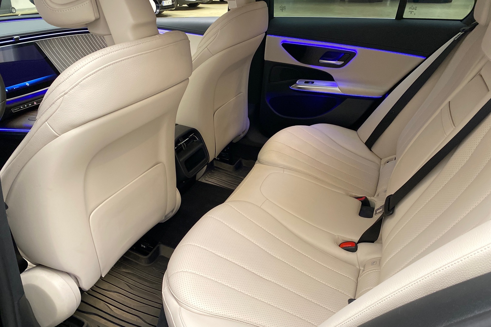 MERCEDES-BENZ E 2023