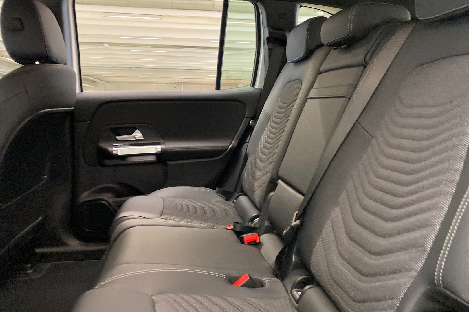 MERCEDES-BENZ EQB 2024