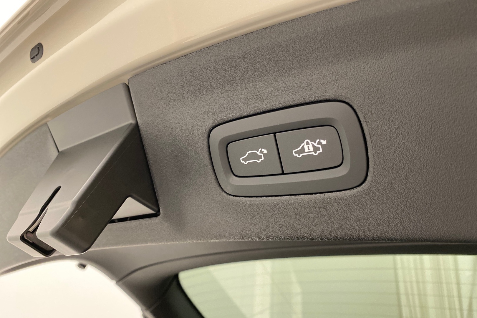 POLESTAR 2 2025
