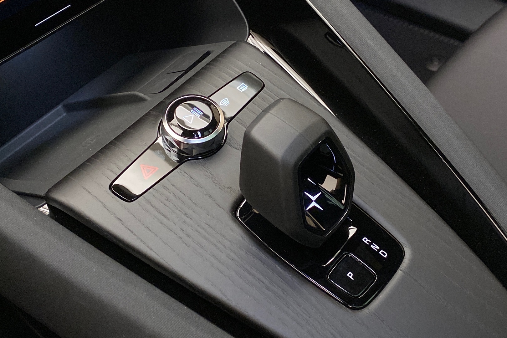 POLESTAR 2 2025