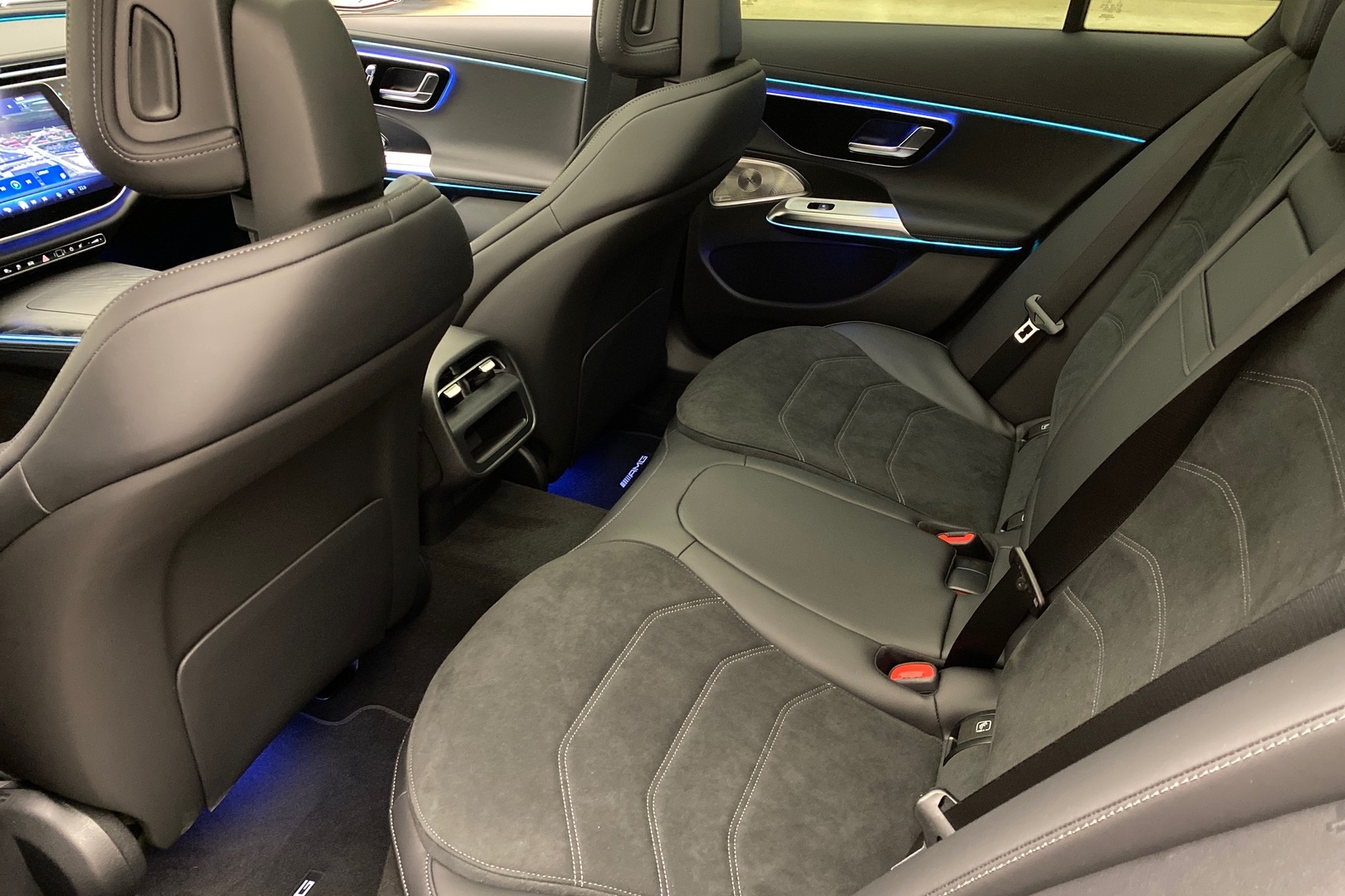 MERCEDES-BENZ E 2025