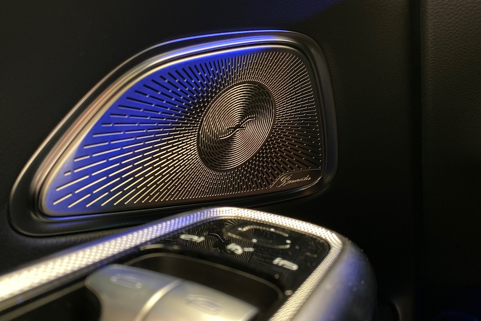 MERCEDES-BENZ E 2025