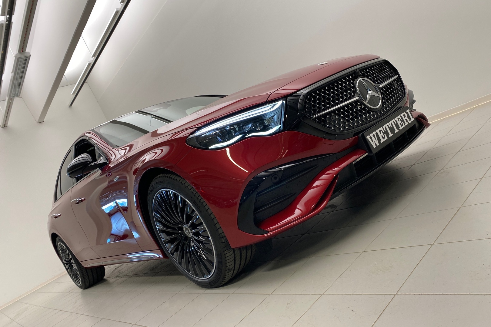 MERCEDES-BENZ E 2025