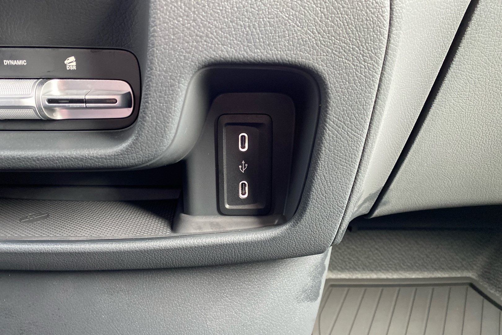 MERCEDES-BENZ Vito 2025
