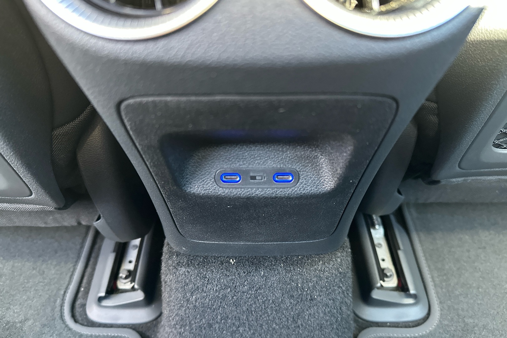 MERCEDES-BENZ CLA 2025
