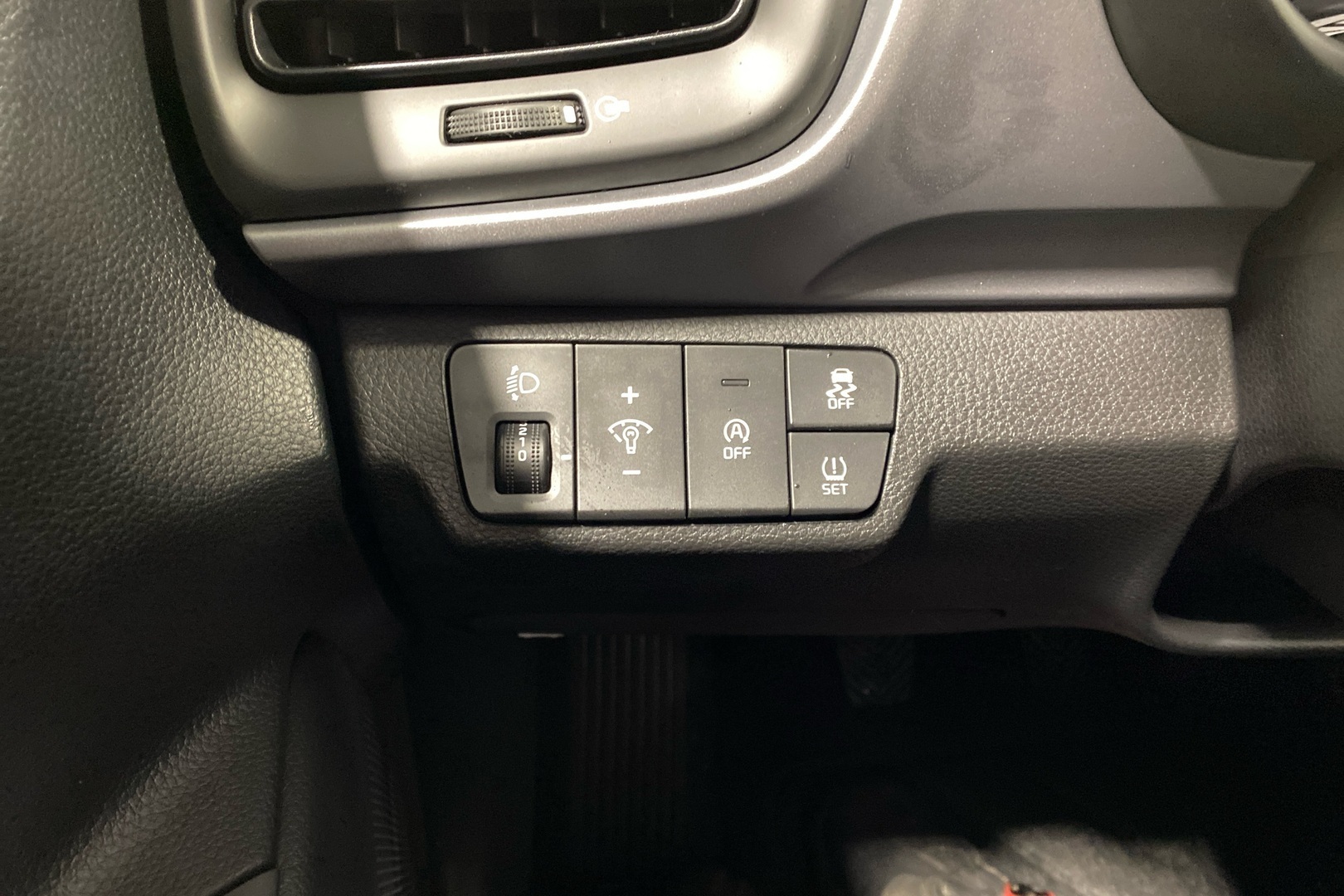 KIA STONIC 2024
