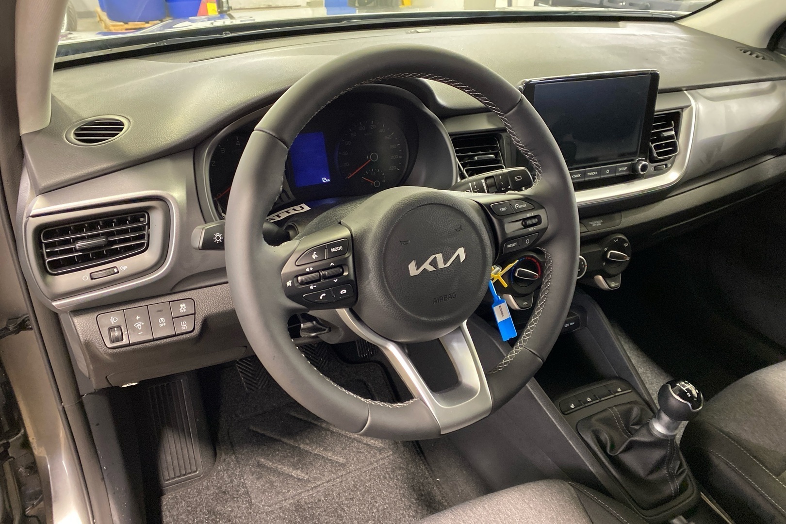 KIA STONIC 2024