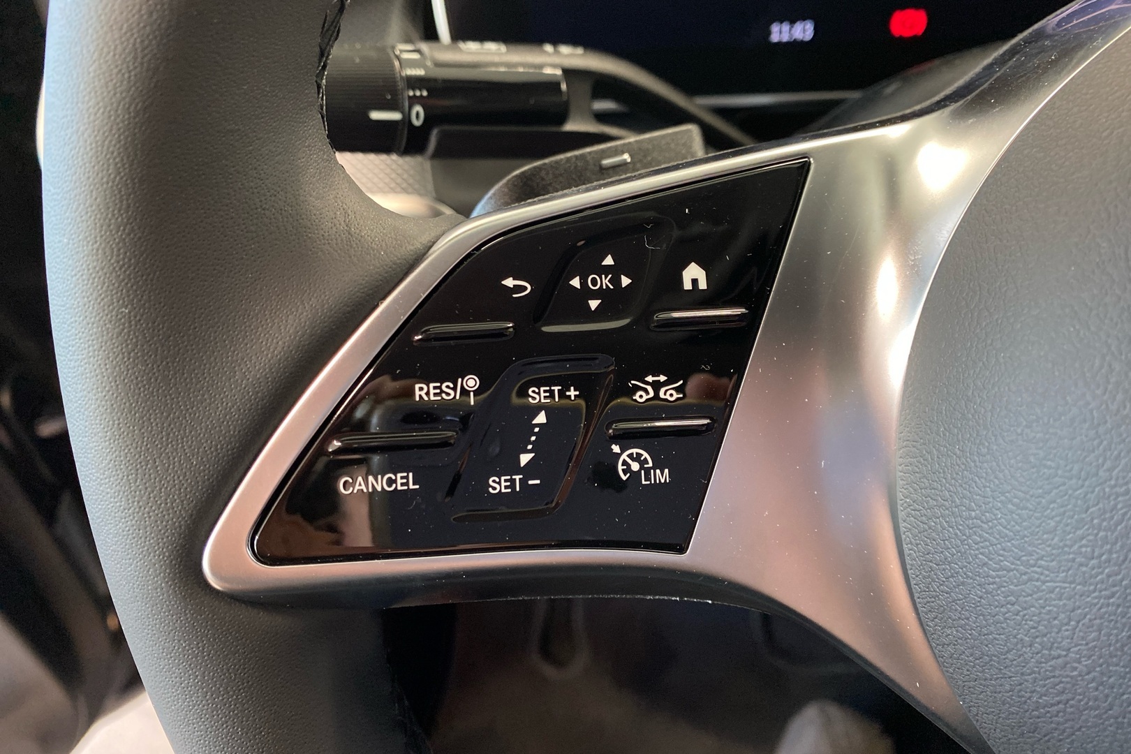 MERCEDES-BENZ GLC 2025