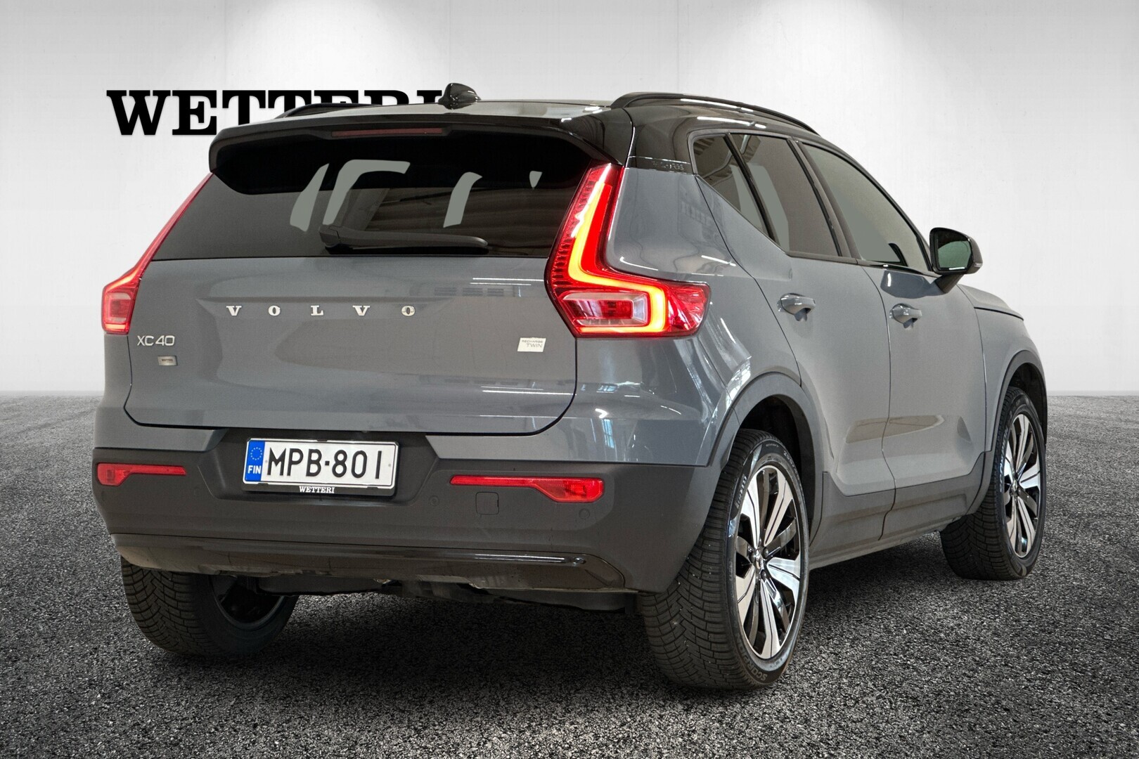 VOLVO XC40 2024