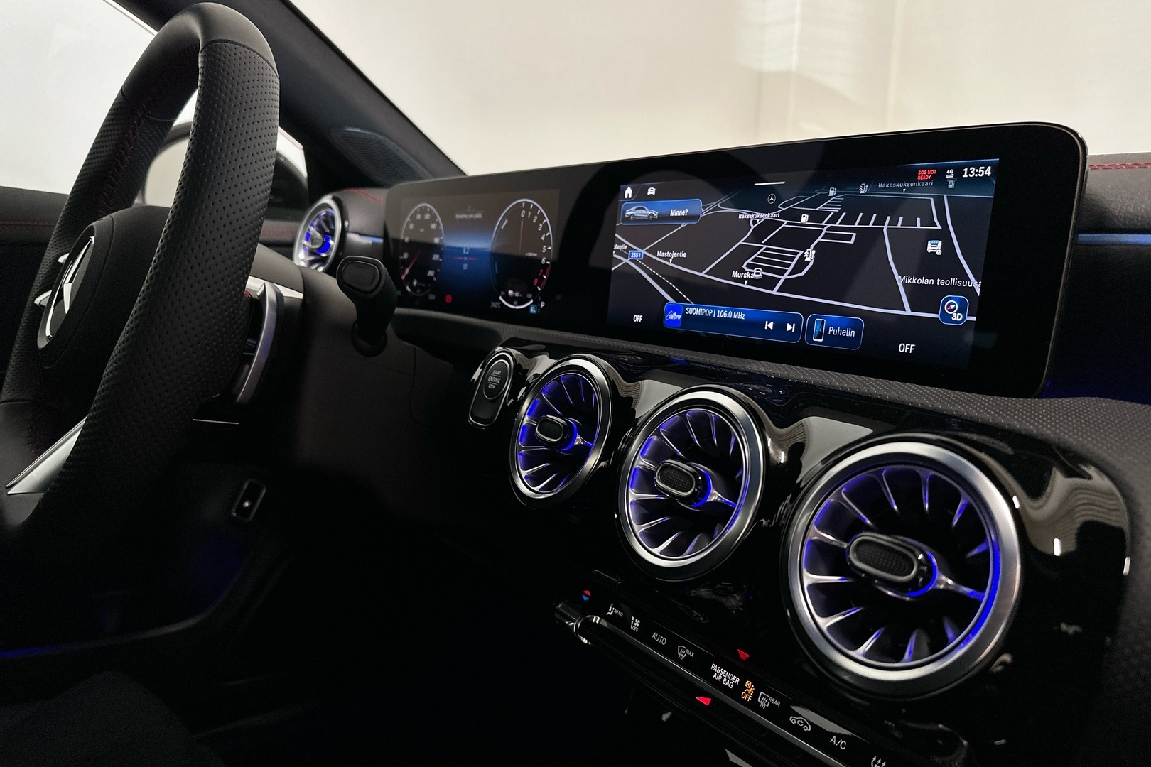 MERCEDES-BENZ CLA 2025