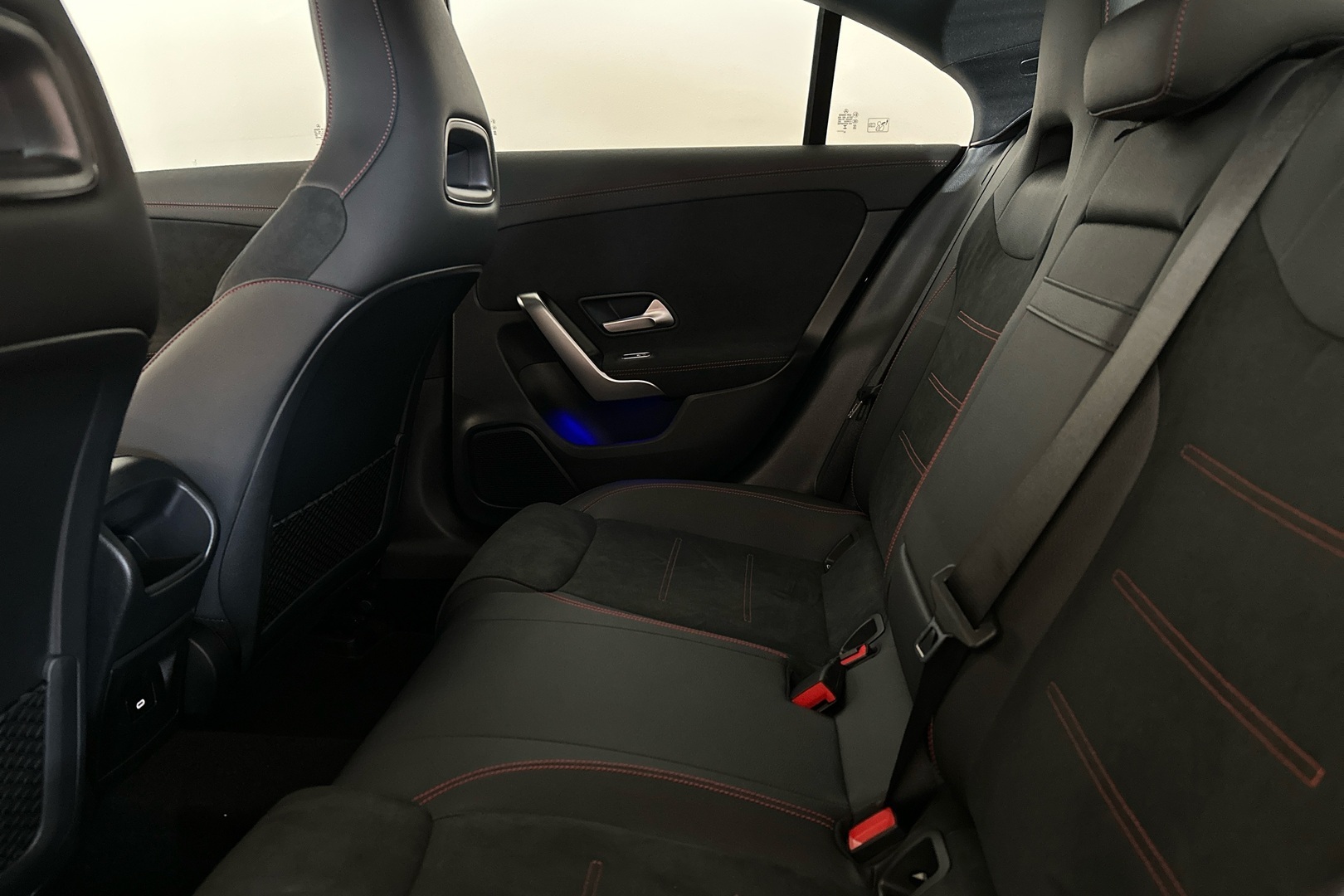 MERCEDES-BENZ CLA 2025