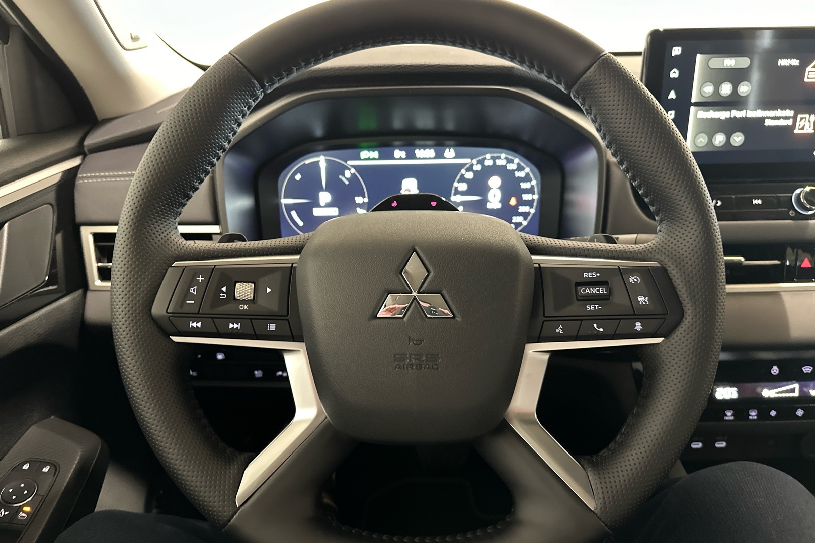 MITSUBISHI Outlander 2025