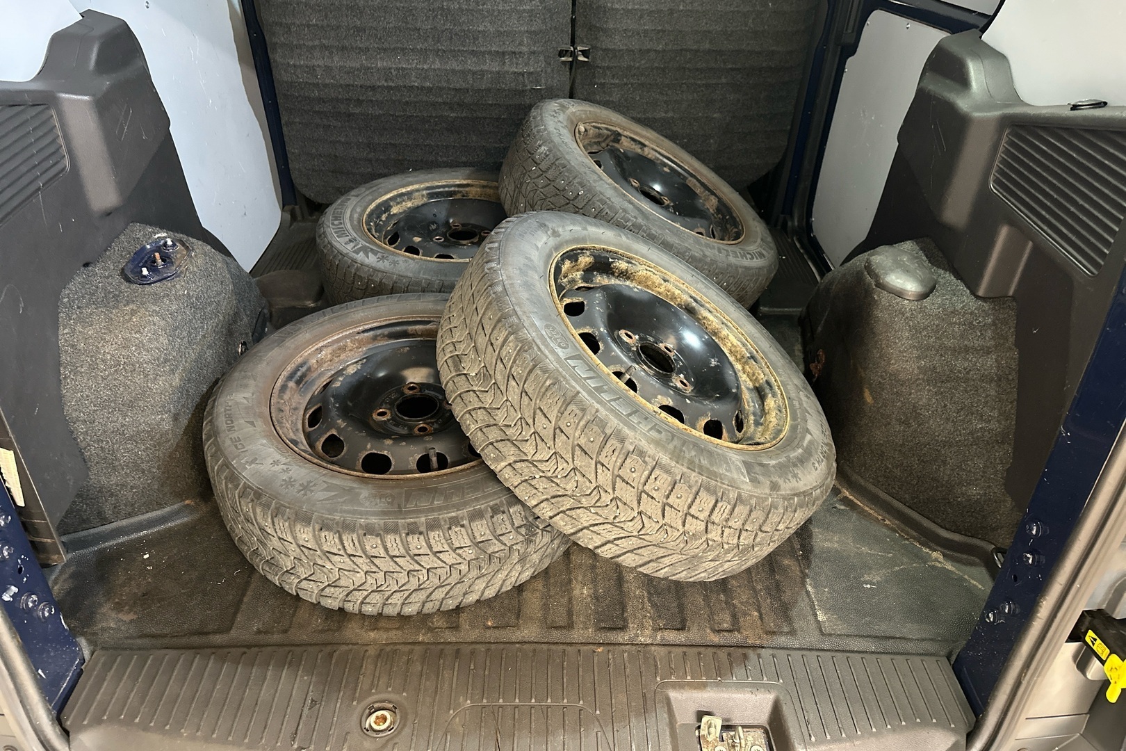 FORD Transit Courier 2015