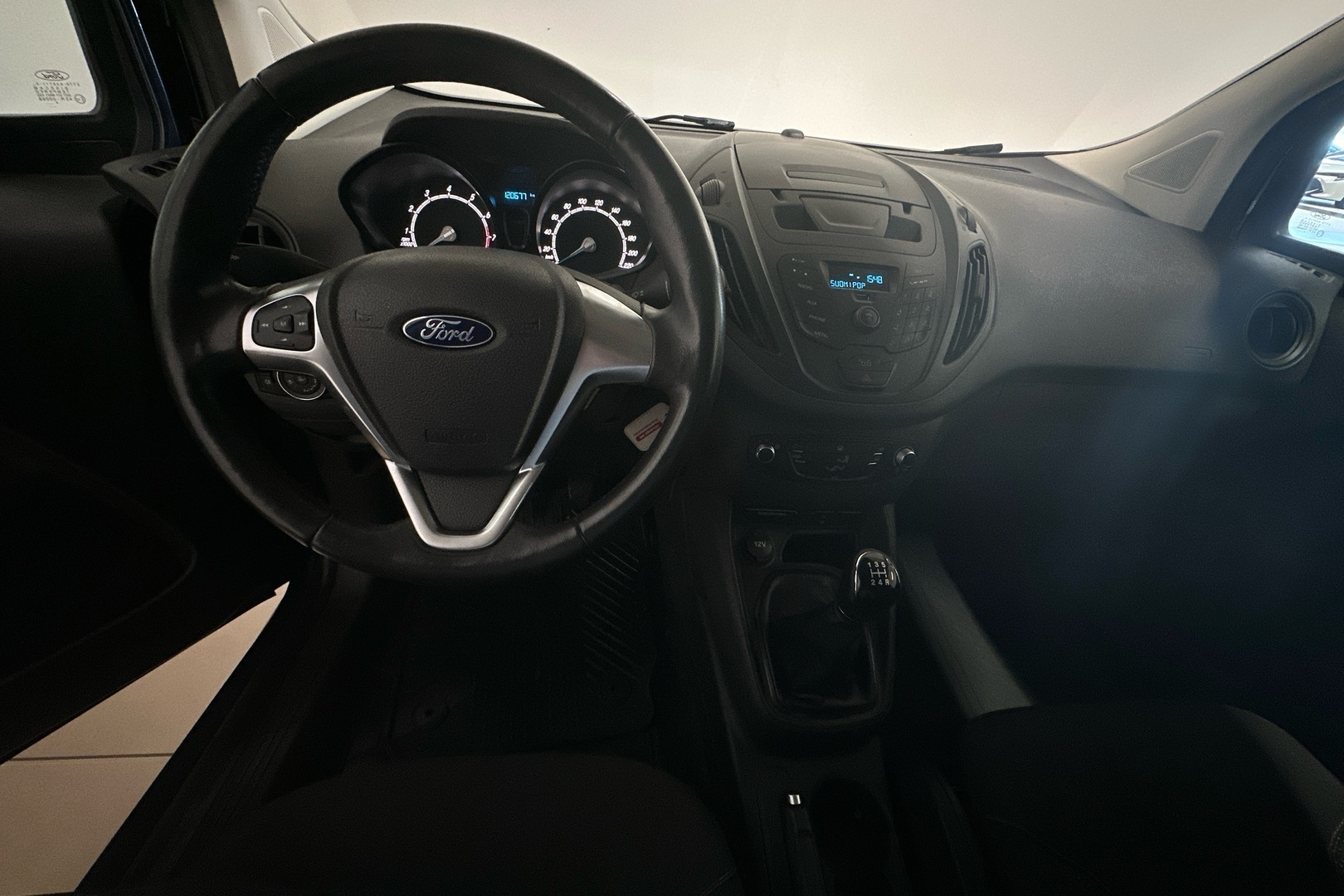 FORD Transit Courier 2015