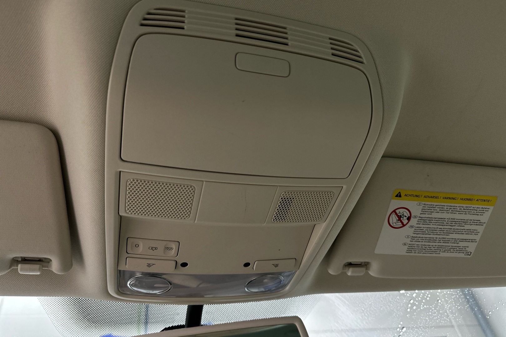 VOLKSWAGEN Passat 2014