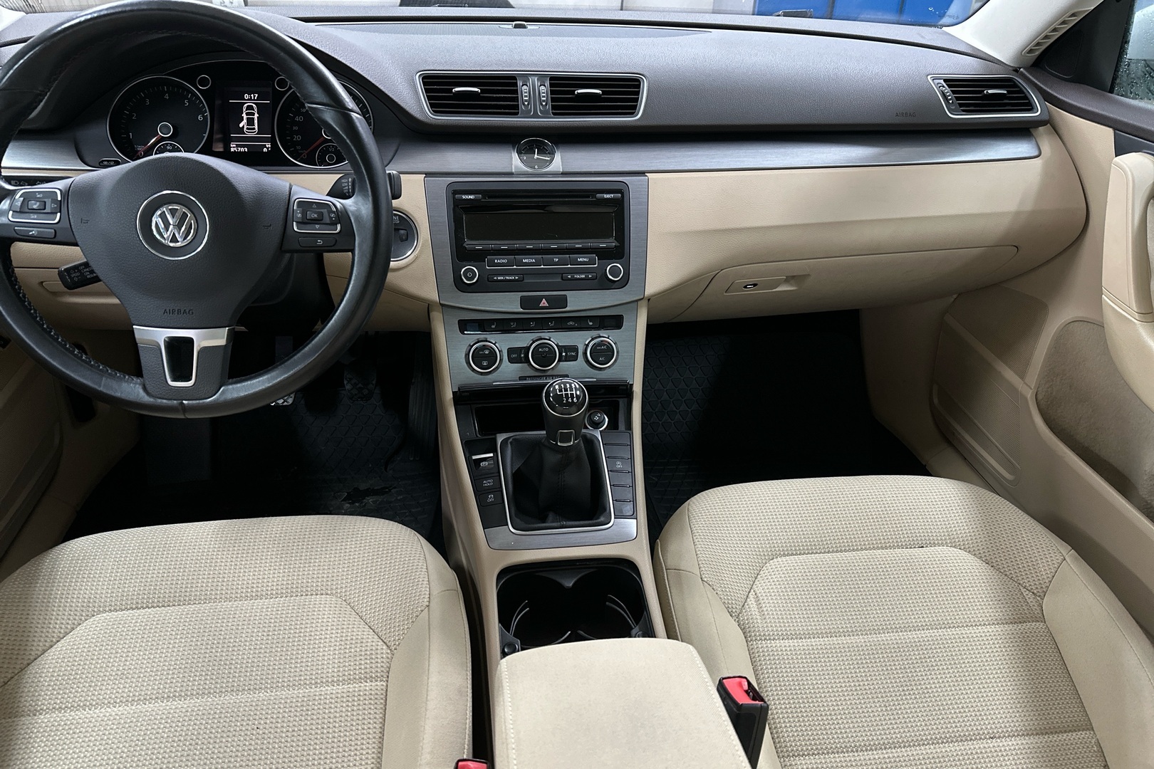 VOLKSWAGEN Passat 2014
