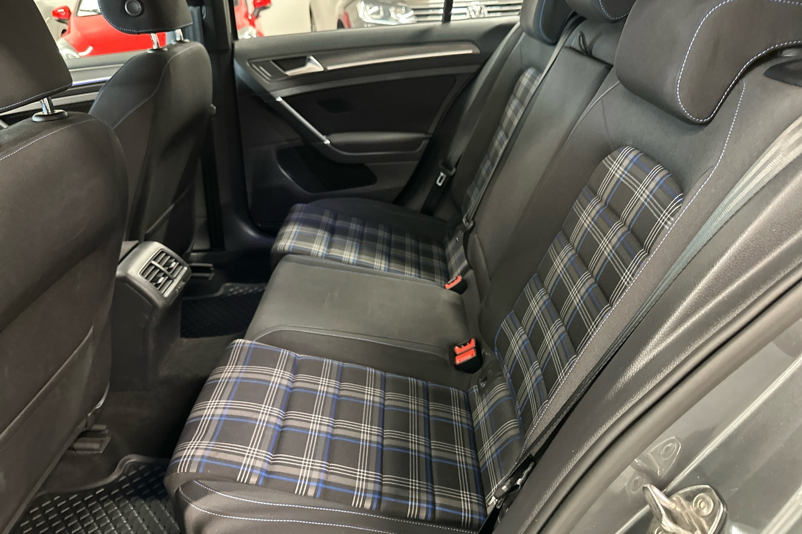 VOLKSWAGEN Golf 2020