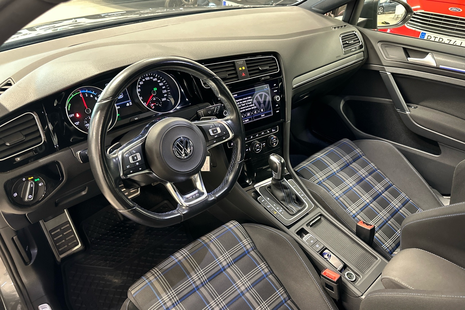 VOLKSWAGEN Golf 2020