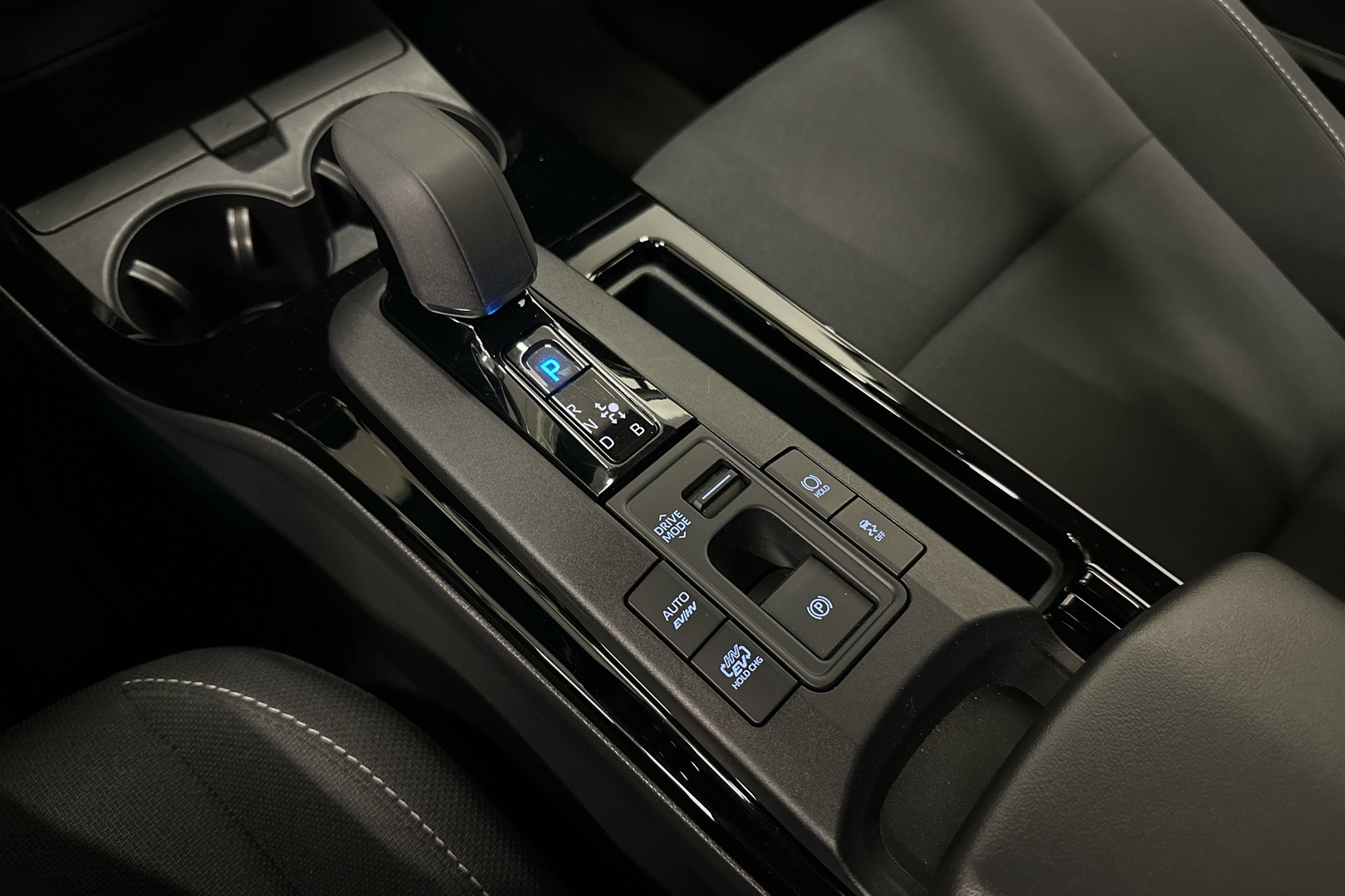 TOYOTA Prius Plug-in 2023