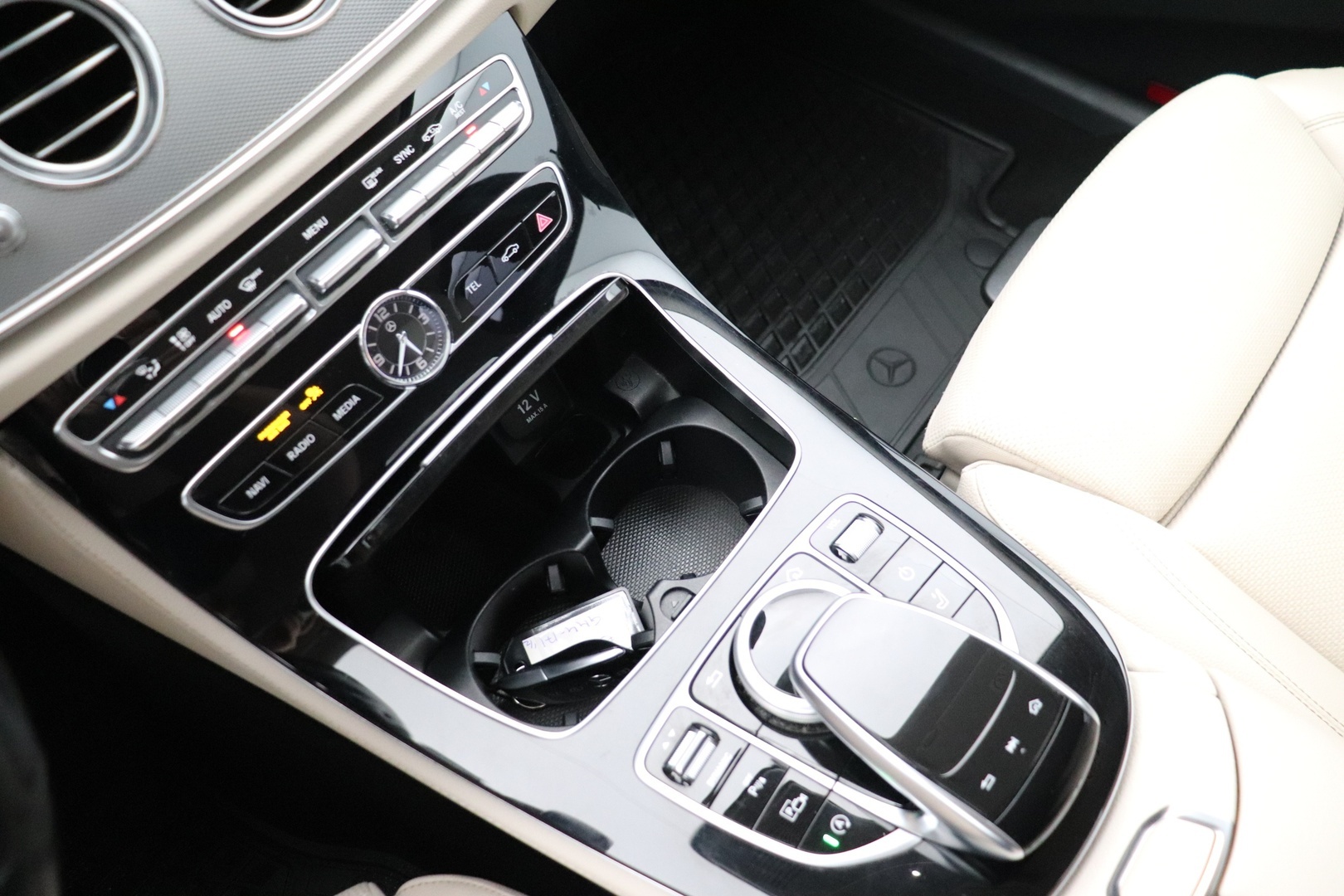 MERCEDES-BENZ E 2017